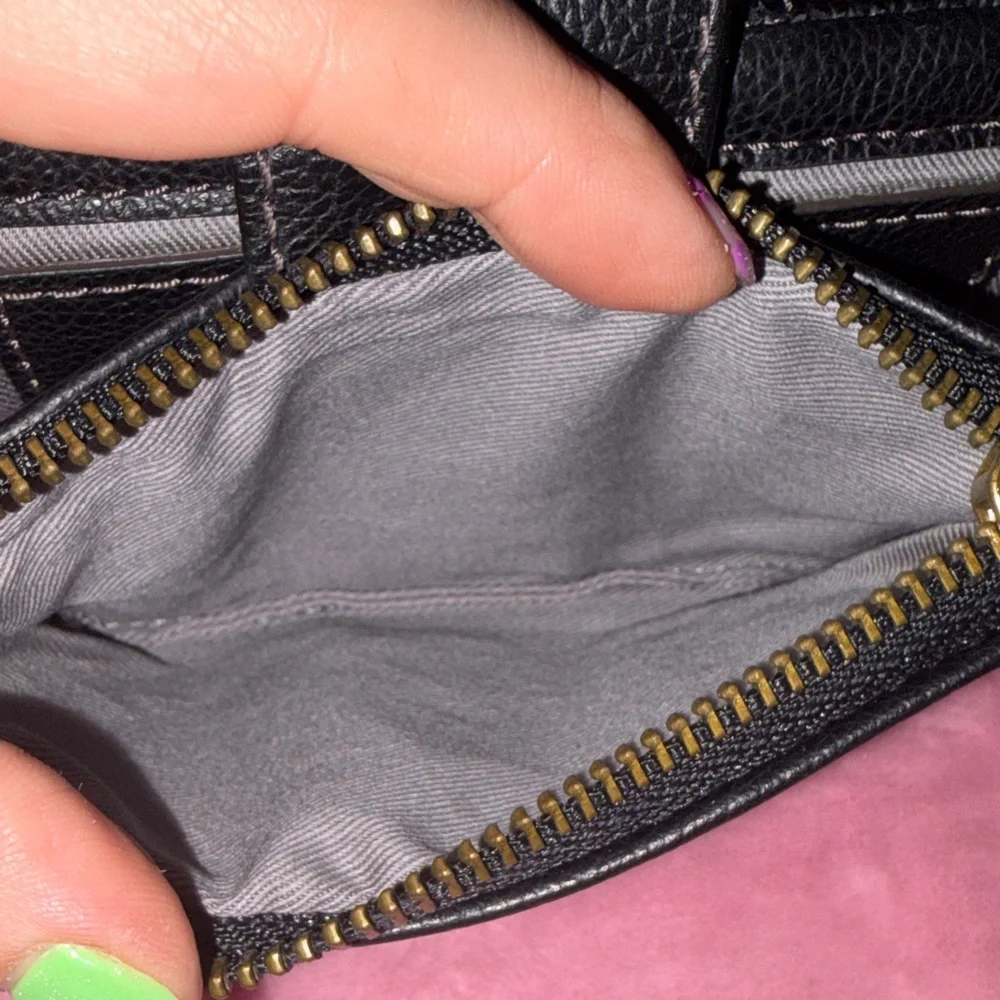 Fossil Multifunction Black Leather Wallet NWOT - Picture 4 of 9